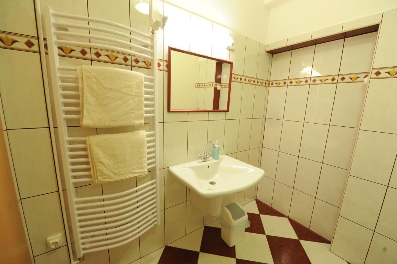 Toldi Apartments Pecs Room photo